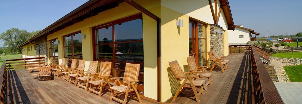 Wellness Happy Star 4* Hnanice (Znojmo)