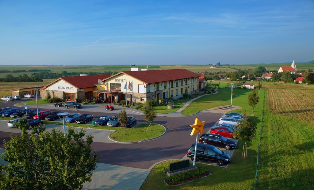 Hotel Wellness Happy Star 4*